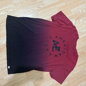 American Eagle Men's Ombre Logo T-Shirt — Burgundy to Black
